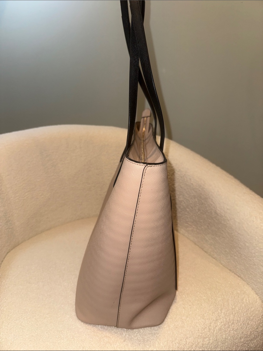kate spade ♠️ Cream Tote with black Straps - Picture 4 of 15